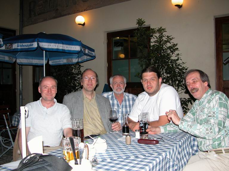 Relais Crew.jpg